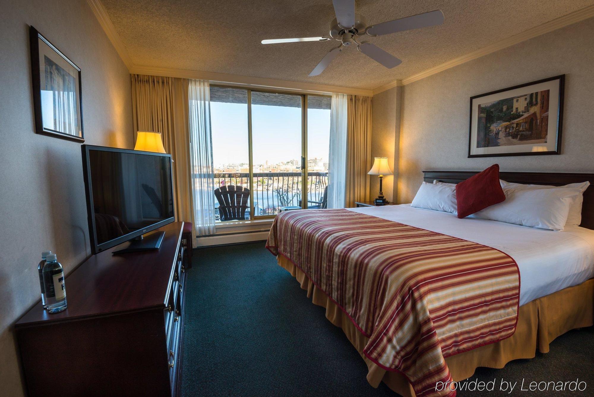 Harbour Towers Hotel & Suites Victoria Kültér fotó