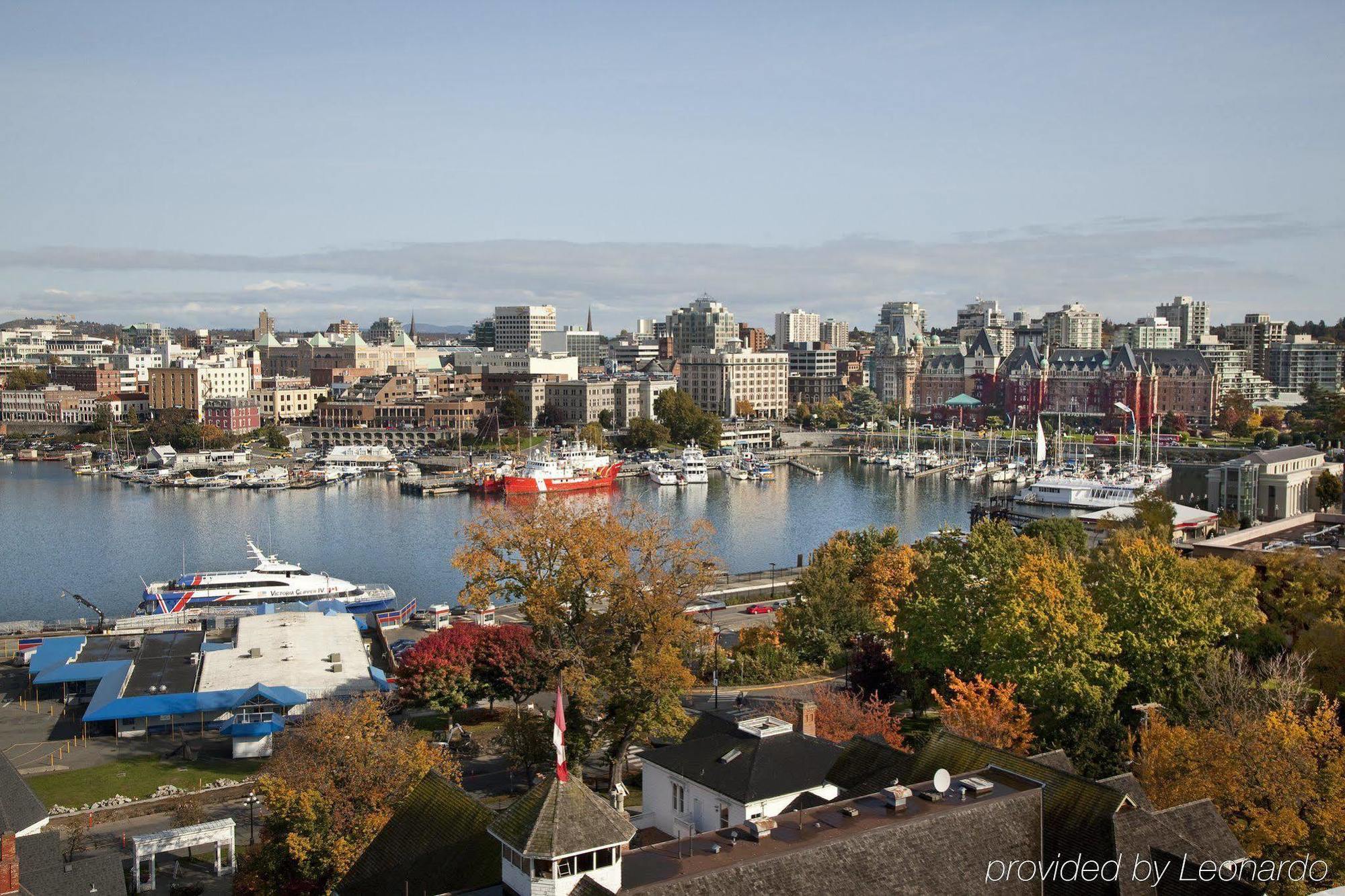 Harbour Towers Hotel & Suites Victoria Kültér fotó